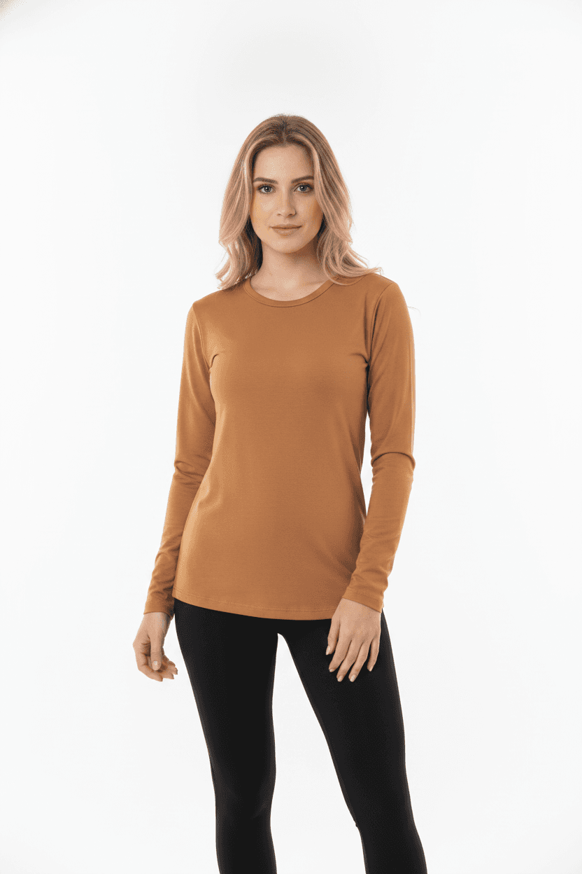 Modelo vestindo blusa feminina da PRB Têxtil
